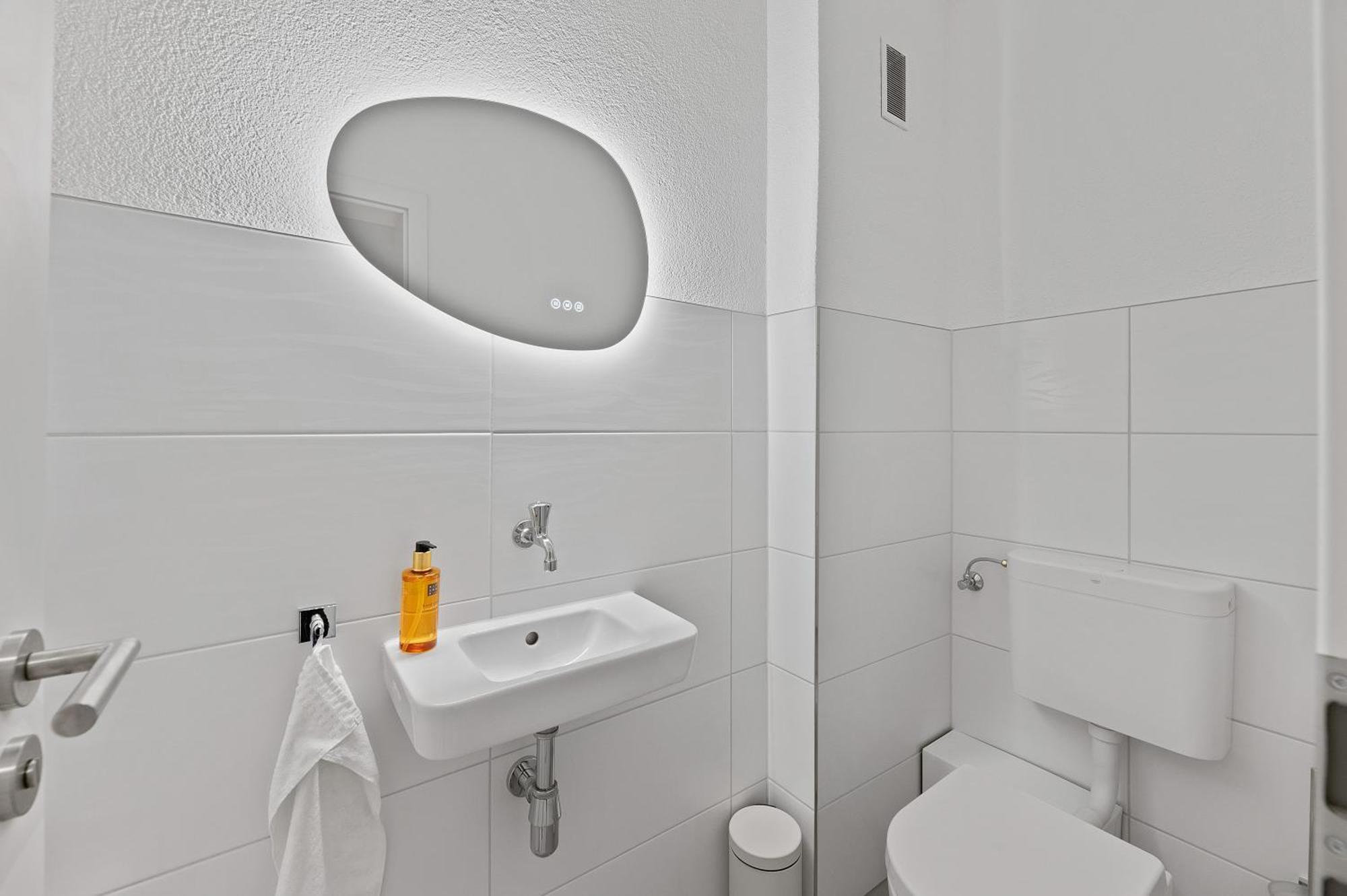 Roomfall Am Kurpark Mit Blick Ins Gruene-Parkplatz-Waschmaschine-Kueche-Wifi Bad Rappenau Buitenkant foto